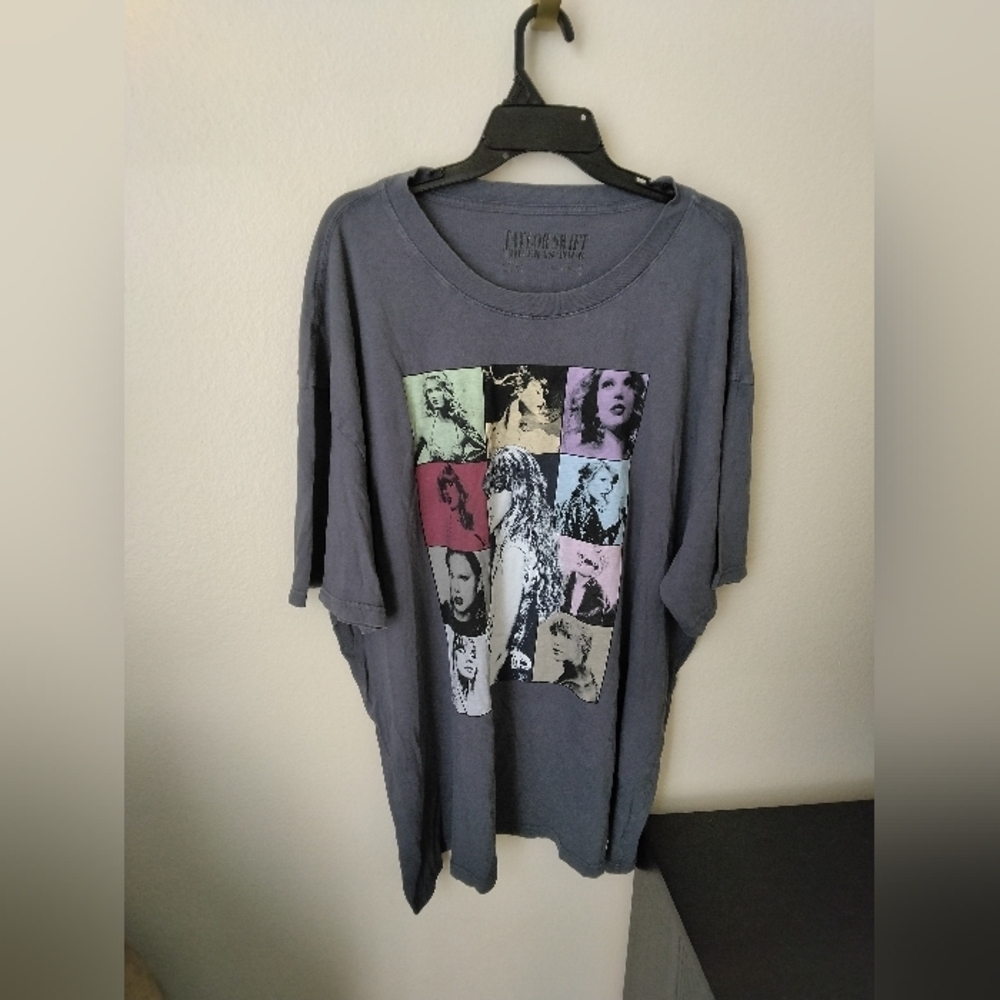 Taylor Swift The Eras Tour Official Merch US Dates T-Shirt Charcoal size XL
